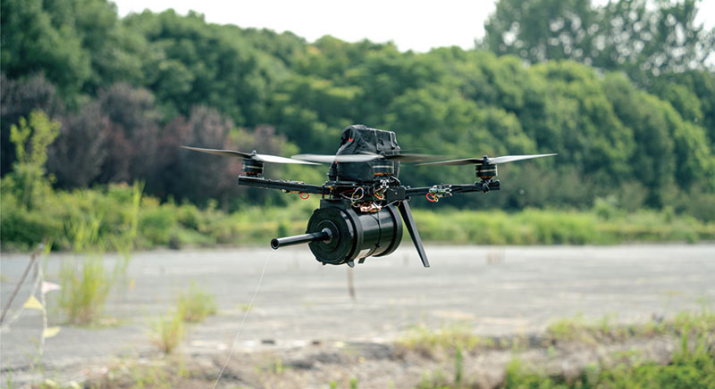 Optiese vesel-UAV's: The Wired Revolution in Anti-Jam Flight